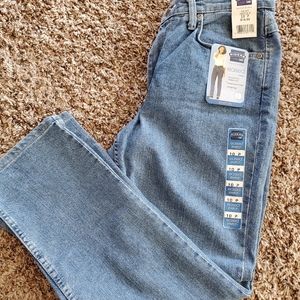 Lee Riders Eased Jeans - Petite!